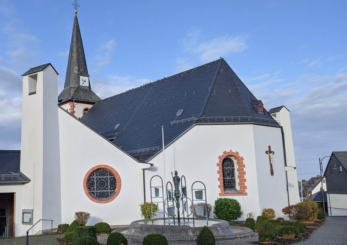 St. Lambertus Halsenbach neu